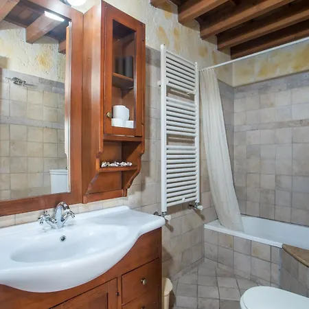 Σπίτι διακοπών Echo Traditional House - ηχώ παραδοσιακό σπίτι